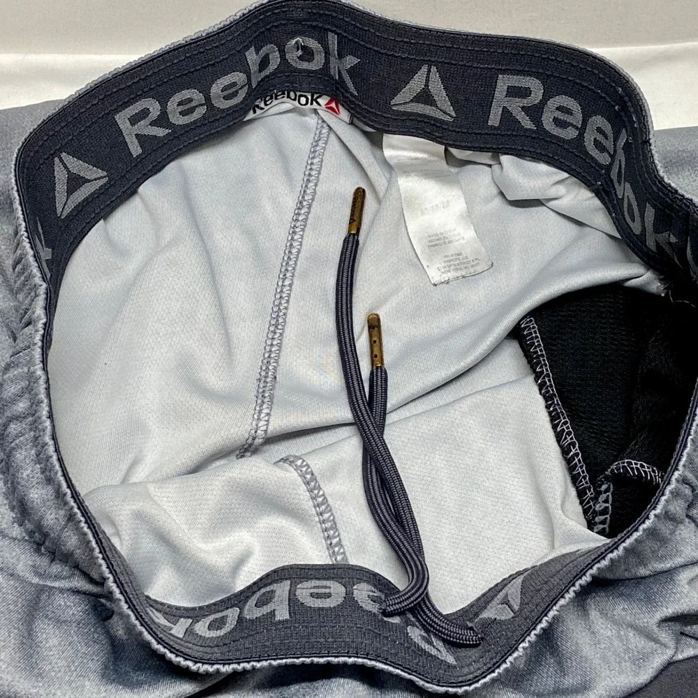 Reebok Athletic Training Shorts Men's Medium Grey Colorblock 7